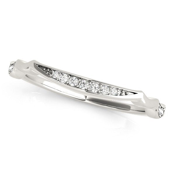 Bids.com 14k White Gold Unique Graduated Style Diamond Wedding Band (1/10 cttw) Rings