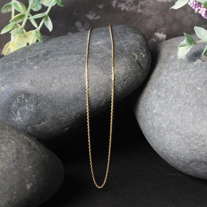 Bids.com 18k Yellow Gold Round Cable Link Chain (0.97 mm) Necklaces
