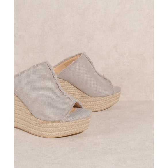 Oasis Society Bliss - Distressed Linen Wedge