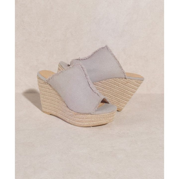 Oasis Society Bliss - Distressed Linen Wedge