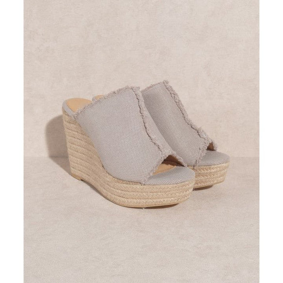 Oasis Society Bliss - Distressed Linen Wedge