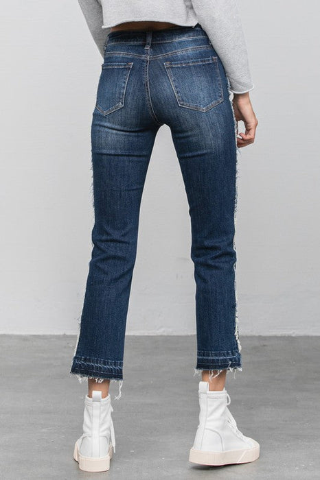 Frayed Hem Cropped Straight Jeans