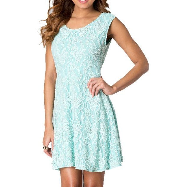 JUNIORS LACE BOW-BACK DRESS