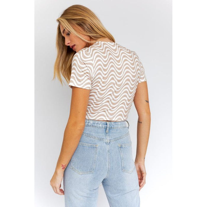 Short Sleeve Front Criss Cross Print Knit Top