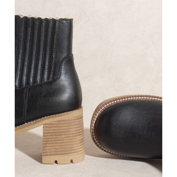 Oasis Society Aubrey - Platform Paneled Boots