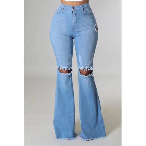 Knee Rip Flare Jean in Medium Wash