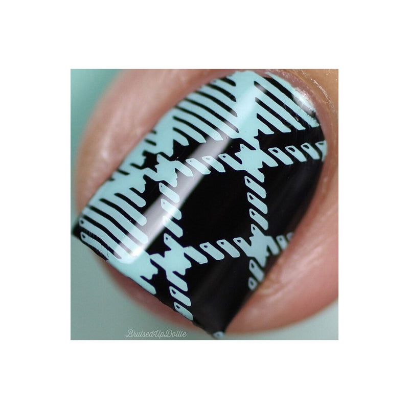 UberChic Beauty Pretty In Plaid-01 Stamping Plate