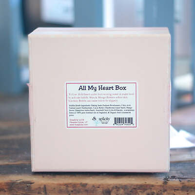 Mill's Beauty Supply All My Heart Bubble Bomb Gift Set