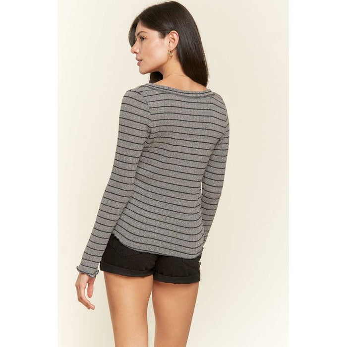 ROUND NECK STRIPE TOP