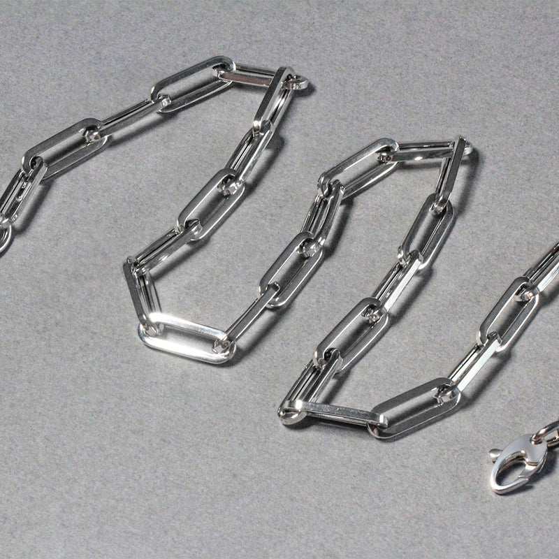 Bids.com 14K White Gold Wide Paperclip Chain (6.1mm) Necklaces