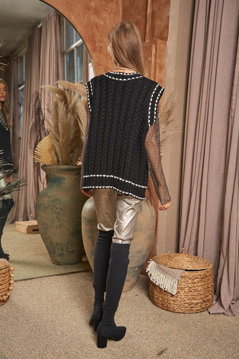 Solid V-Neck Sleeveless Pocket Detail Sweater