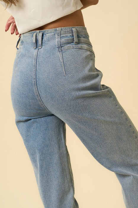 SEAMED TAPERED JEANS