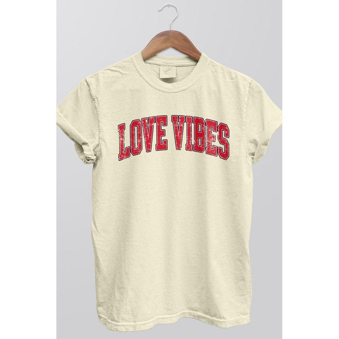 Retro Love Vibes Valentines Day, Garment Dye Tee