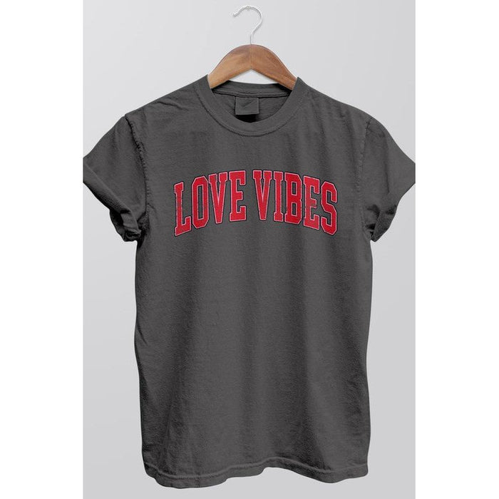 Retro Love Vibes Valentines Day, Garment Dye Tee