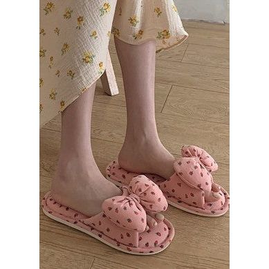 Bow slippers