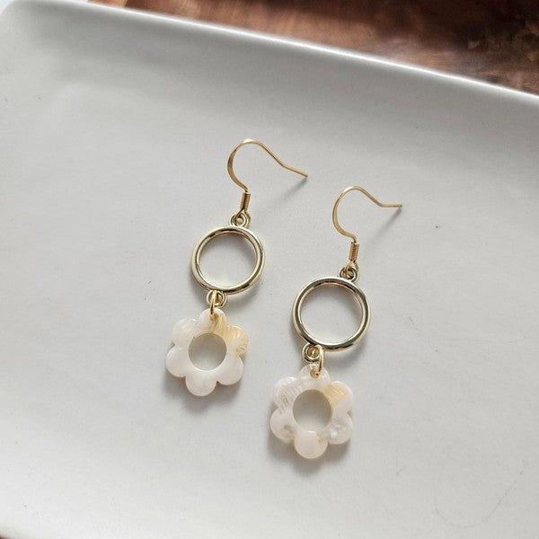 Spiffy & Splendid | Poppy Earrings in Cream