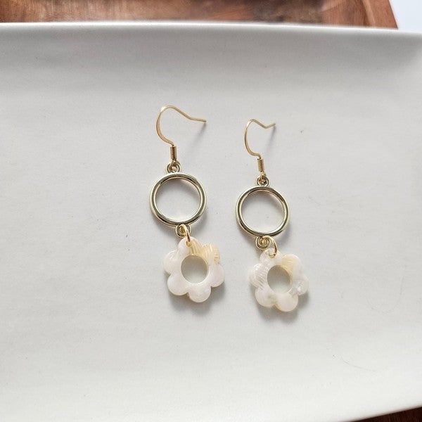 Spiffy & Splendid | Poppy Earrings in Cream