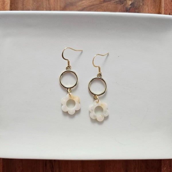 Spiffy & Splendid | Poppy Earrings in Cream