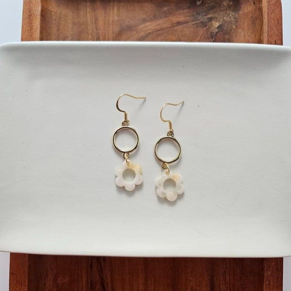 Spiffy & Splendid | Poppy Earrings in Cream