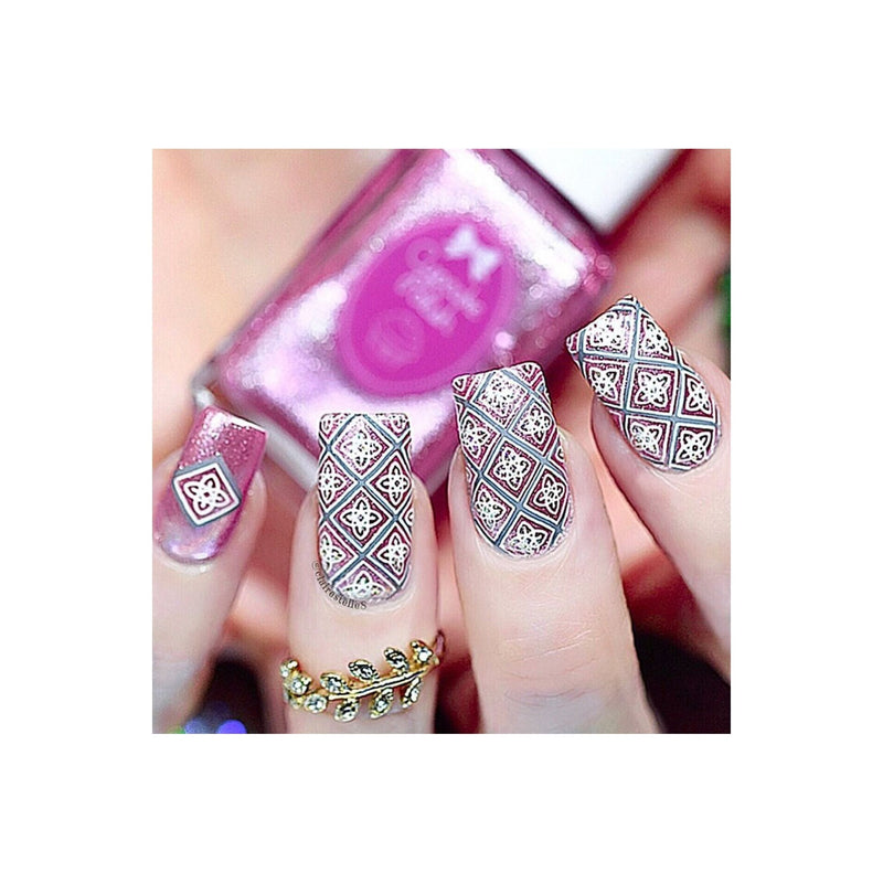 UberChic Beauty Collection 18 Stamping Plate