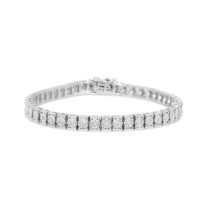 Bids.com .925 Sterling Silver 1/10 Cttw Diamond 7.25" Link Bracelet (I-J Color, I2-I3 Clarity) Bracelets