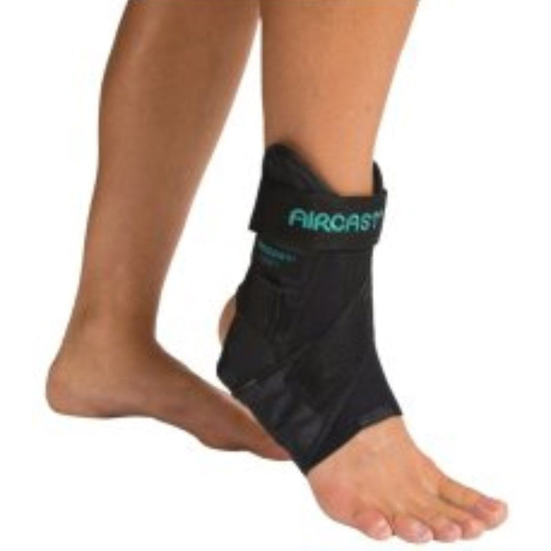 Aircast Aircast AirSport Ankle Brace  Left  Medium First Aid