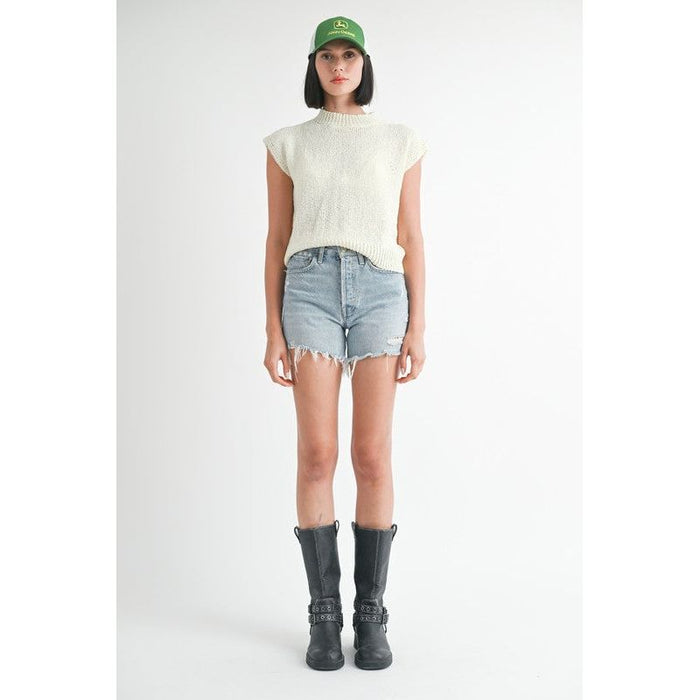 SLEEVELESS SWEATER TOP