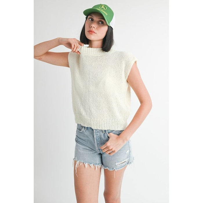 SLEEVELESS SWEATER TOP