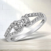 Bids.com 10K White Gold 1/2 Cttw Round Cut Diamond Three Stone Split Shank Band Ring (H-I Color, SI1-SI2 Clarity) - Size 6 Rings