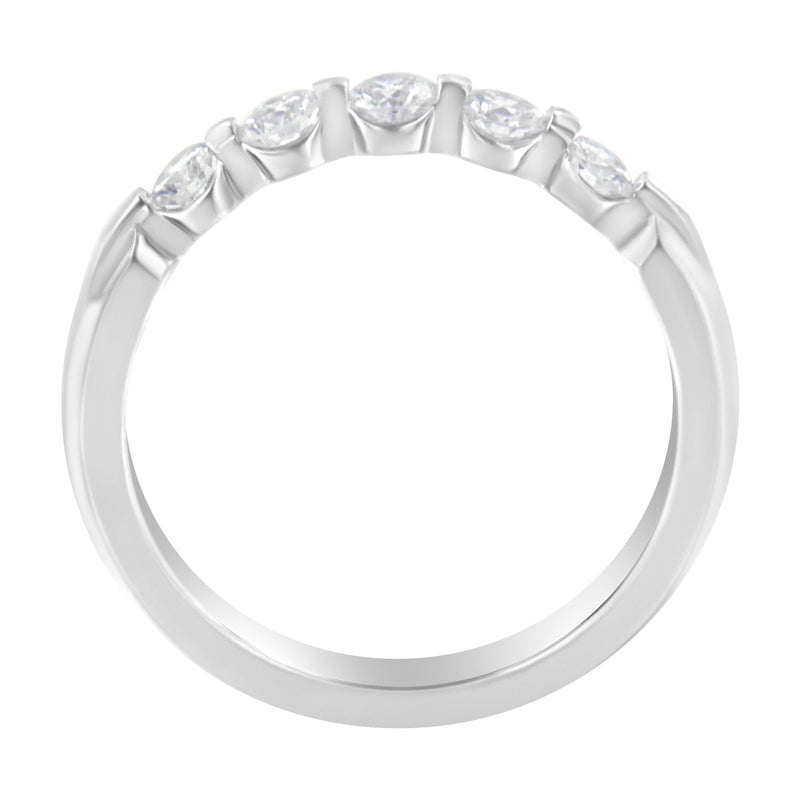 Bids.com 14K White Gold 1/2 cttw Diamond 5-Stone Band Ring (H-I Clarity, SI2-I1 Color) - Size 7 Rings
