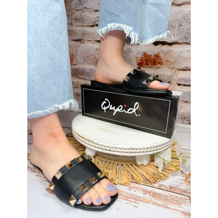 Sutton Studded Sandal in Black