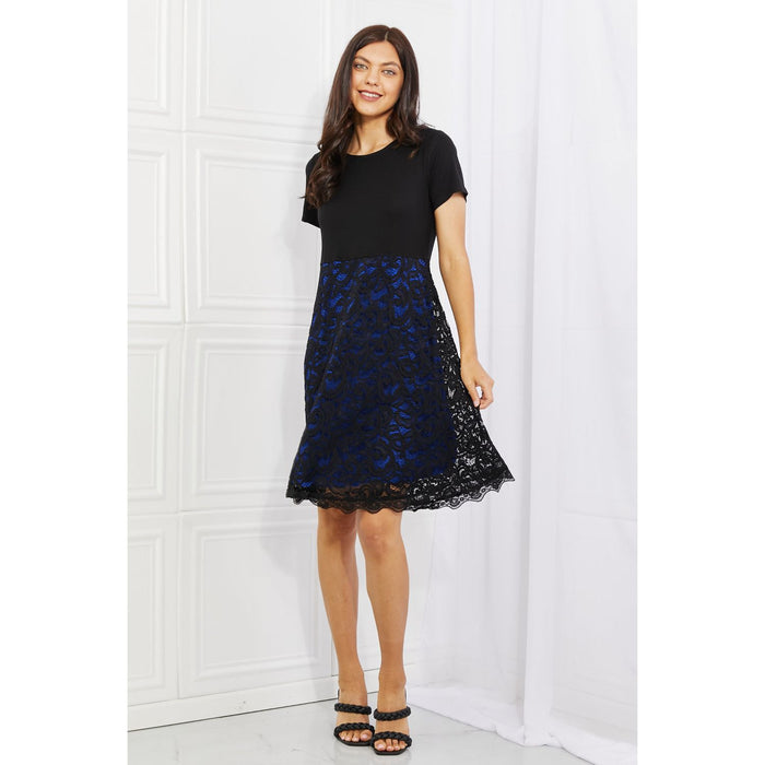 Yelete Contrasting Lace Midi Dress