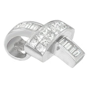 Bids.com 14K White Gold 2 cttw Princess and Baguette Cut Diamond Ribbon Pendant Necklace (H-I, SI-SI2) Necklaces