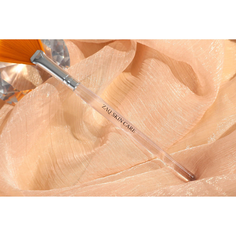 ZAQ Skin & Body Fan Mask Brush with Synthetic Bristles & Acrylic Handle