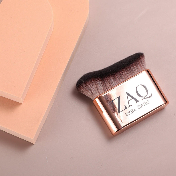 ZAQ Skin & Body - Blending Liquid Foundation Kabuki Brush