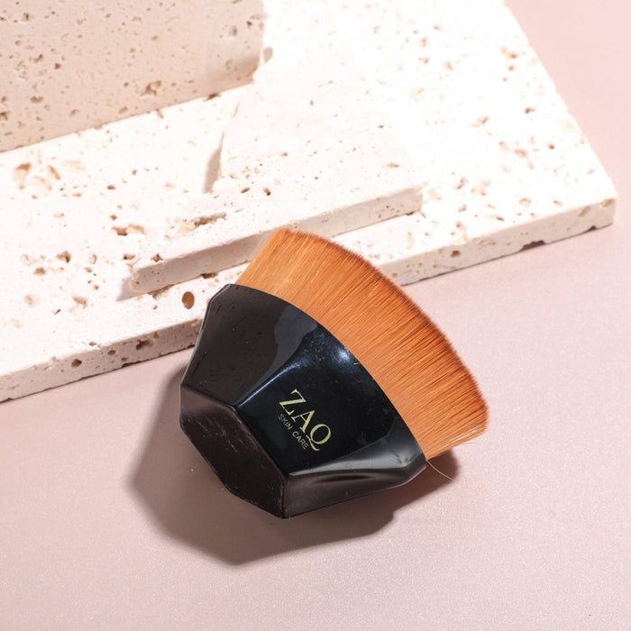 ZAQ Skin & Body - Hexagon Blending Liquid Foundation Kabuki Brush