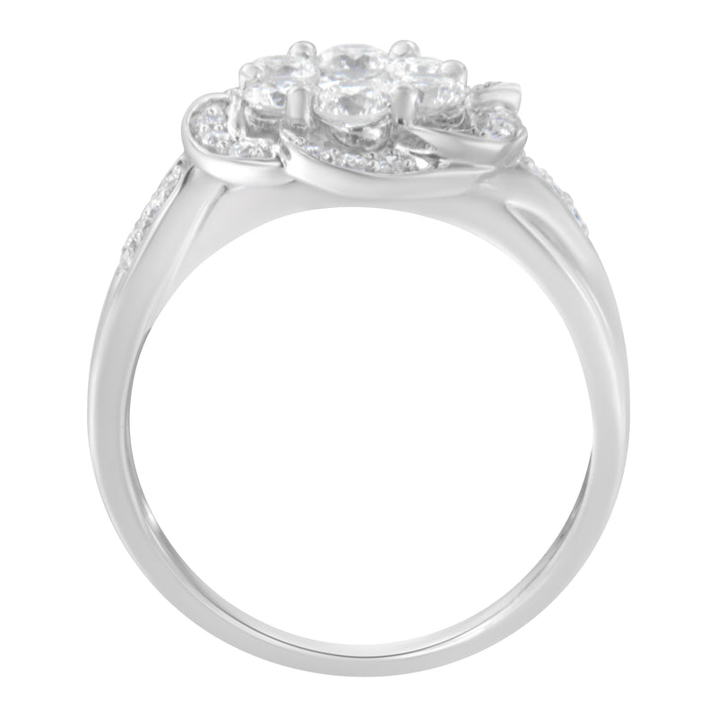 Bids.com 14K White Gold Floral Cluster Diamond Ring (1.0 Cttw, H-I Color, SI2-I1 Clarity) - Size 6 Rings