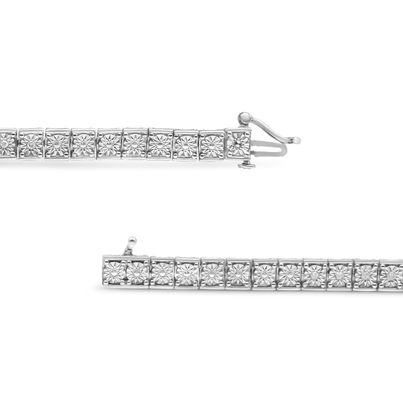Bids.com .925 Sterling Silver 1/4 Cttw Diamond Link Bracelet (I-J Color, I2-I3 Clarity) - Size 7.25" Bracelets