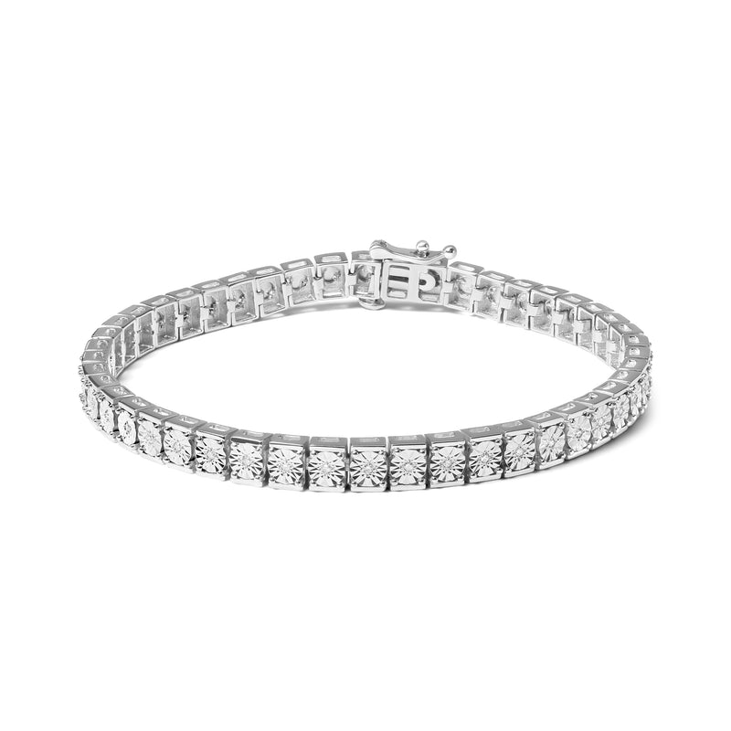 Bids.com .925 Sterling Silver 1/10 Cttw Diamond 7.25" Link Bracelet (I-J Color, I2-I3 Clarity) Bracelets
