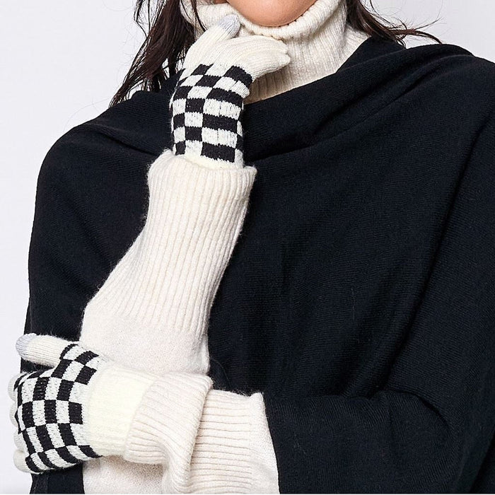 Checkered Cozy Gloves