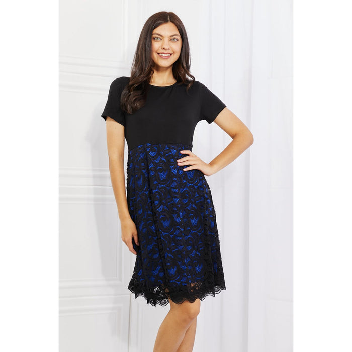 Yelete Contrasting Lace Midi Dress