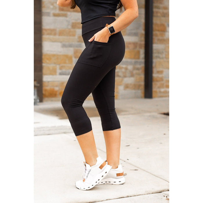 Black CAPRI with POCKETS Luxe Leggings