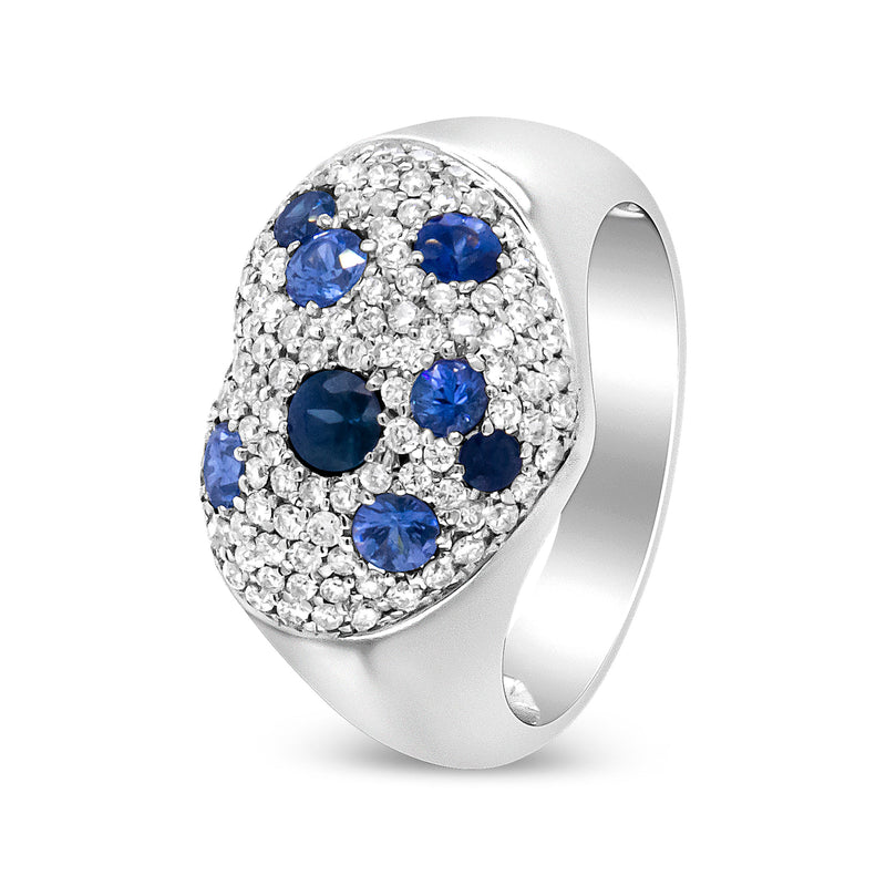 Bids.com 18K White Gold Blue Sapphire and 5/8 Cttw Diamond Cluster Heart Shaped  Ring (F-G Color, VS1-VS2 Clarity) - Size 7.5 Rings