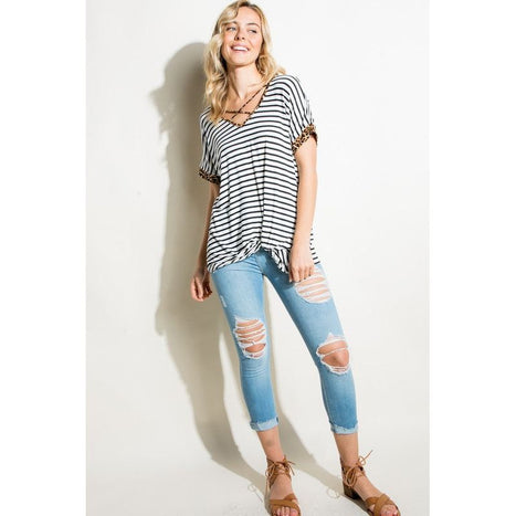 STRIPE ANIMAL V NECK LOOSE TOP