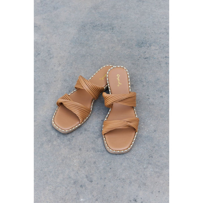 Qupid Summertime Fine Double Strap Twist Sandals