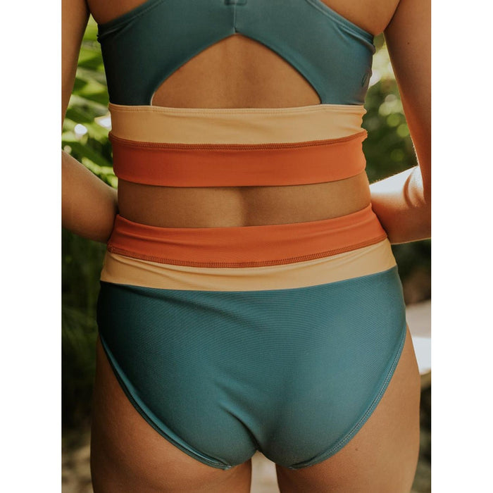 Cutout Contrast Wide Strap Two-Piece Swim Set