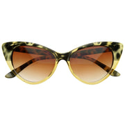zeroUV Womens Fashion Hot Tip Pointed Vintage Cat Eye Sunglasses 8371 Sunglasses