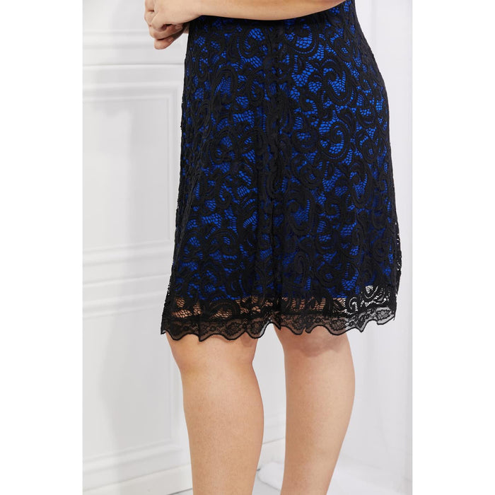 Yelete Contrasting Lace Midi Dress