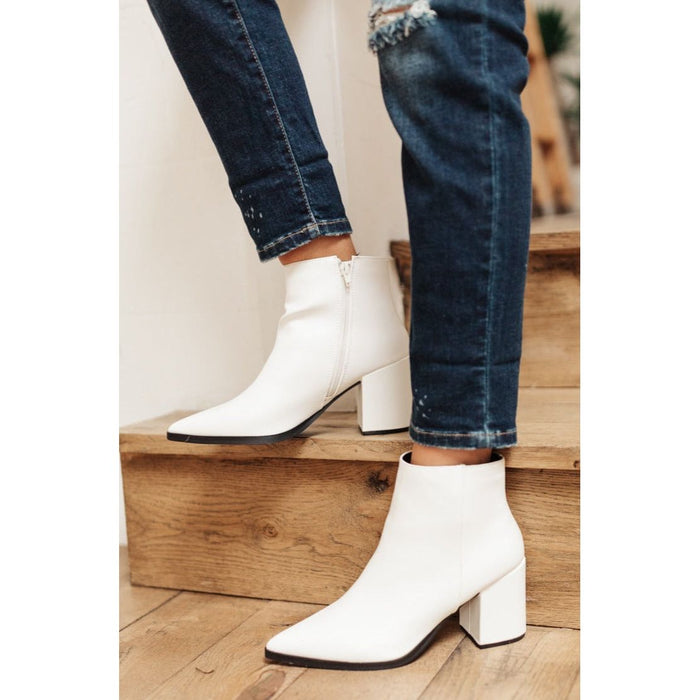 Amari Ankle Boots in White