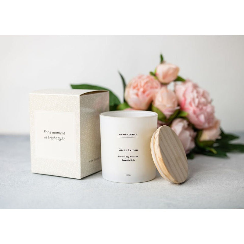 Lizush Green Lemon Scented candle - Big Glass Jar